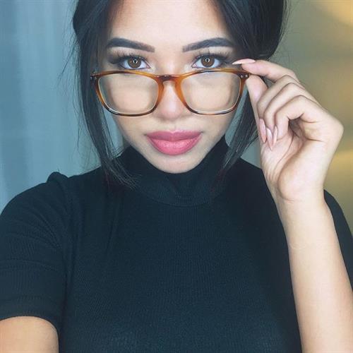 Julia Kelly taking a selfie