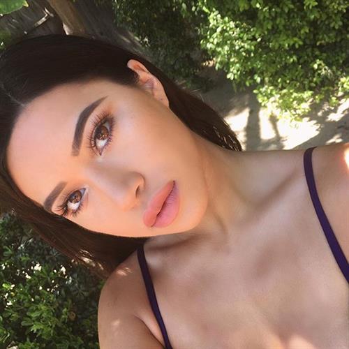 Julia Kelly taking a selfie