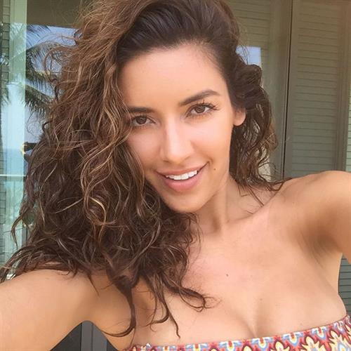 Mercedes Terrell taking a selfie