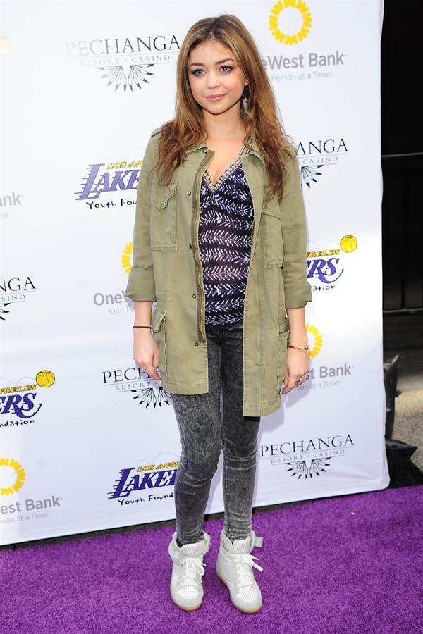 Sarah Hyland at the 2013 Lakers Casino Night in LA March 10, 2013