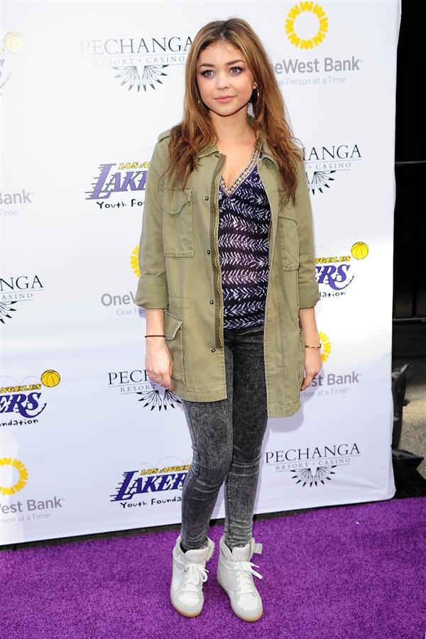 Sarah Hyland at the 2013 Lakers Casino Night in LA March 10, 2013