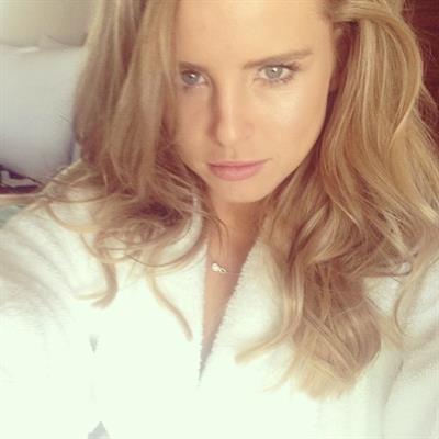 Tegan Martin taking a selfie