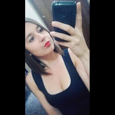 Veronica Rangel taking a selfie