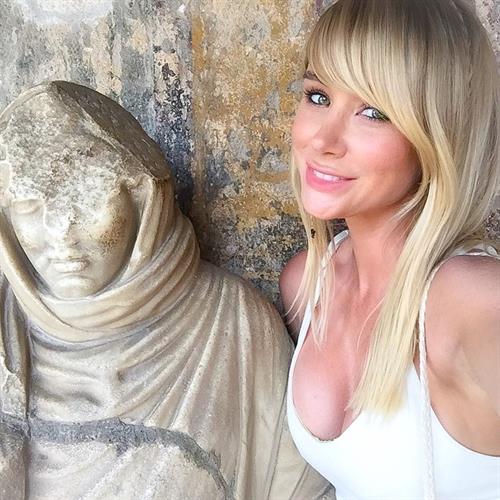 Sara Jean Underwood