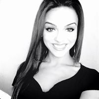 Lisa Ramos taking a selfie