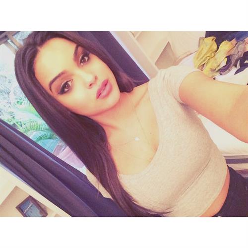 Lisa Ramos taking a selfie