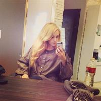 Courtney Tailor taking a selfie