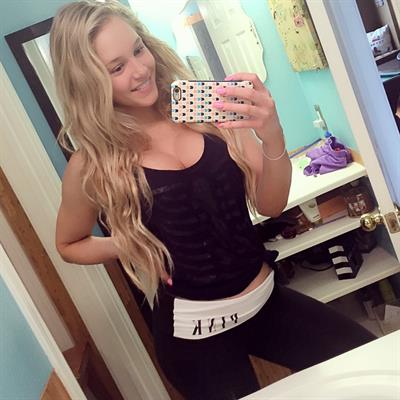Courtney Tailor taking a selfie