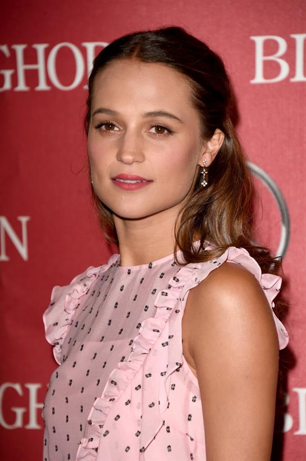 Alicia Vikander