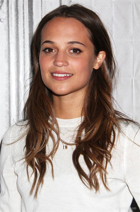 Alicia Vikander