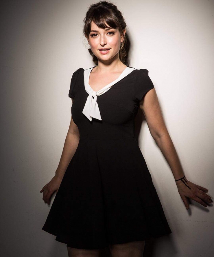 Milana Vayntrub