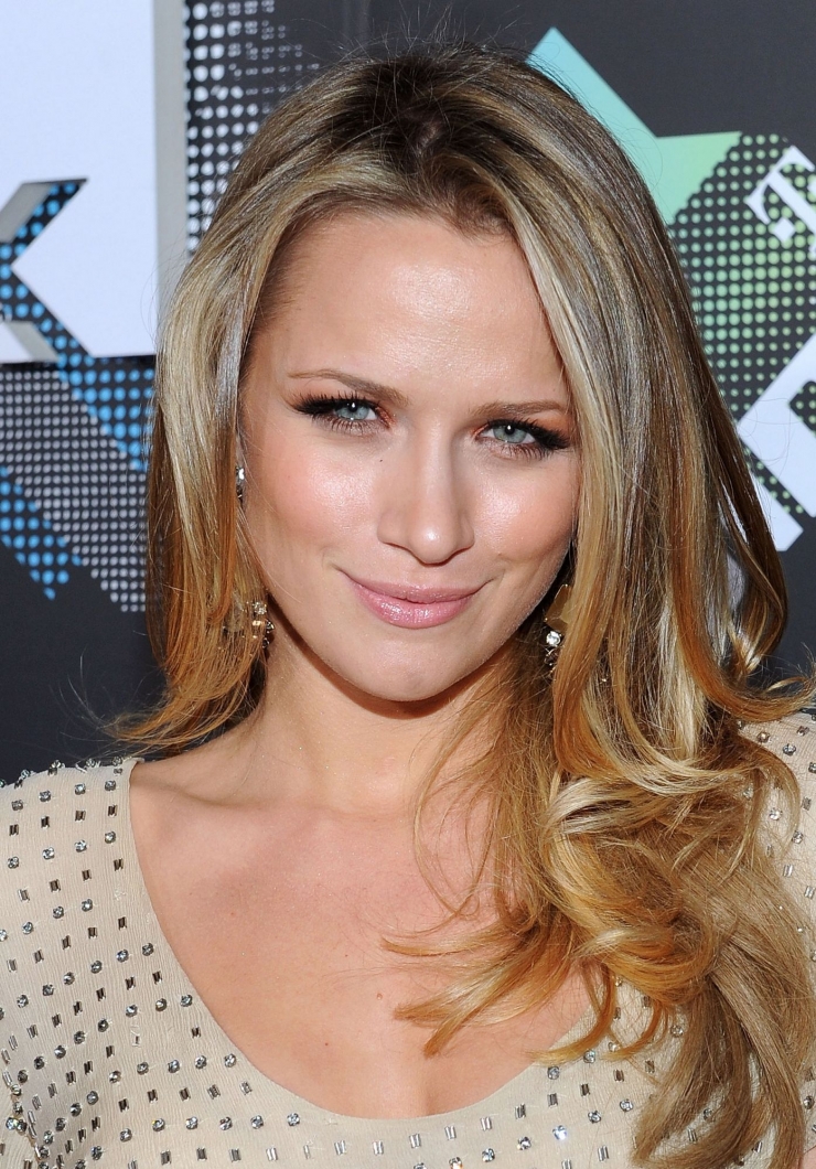Shantel VanSanten