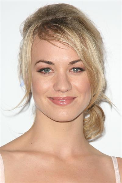 Yvonne Strahovski
