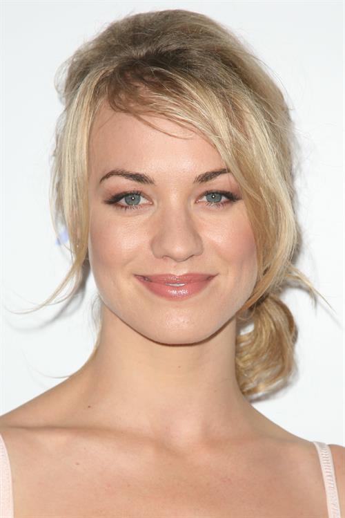 Yvonne Strahovski