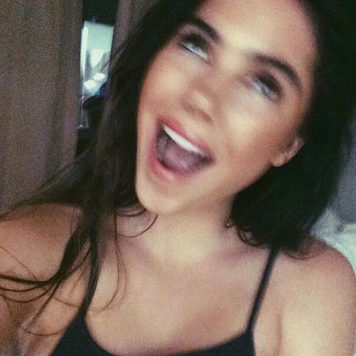 McKayla Maroney taking a selfie