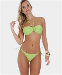 Elisandra Tomacheski in a bikini