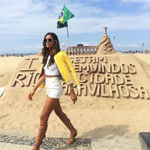Izabel Goulart