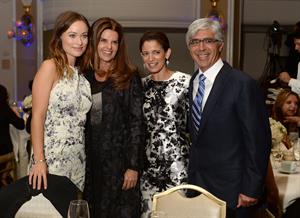 Olivia Wilde debuts her small baby bump while attending the 2013 International Women’s Media Foundation’s Courage in Journalism Awards at the Beverly Hills Hotel on Tuesday (October 29, 2013) in Beverly Hills, Calif.