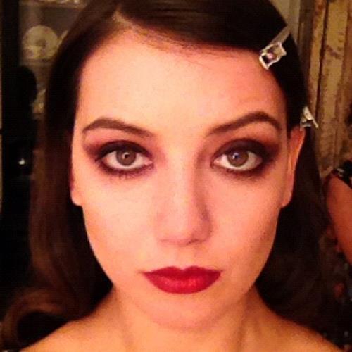 Daisy Lowe taking a selfie