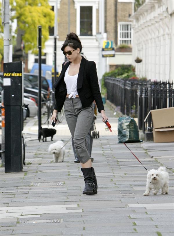 Daisy Lowe