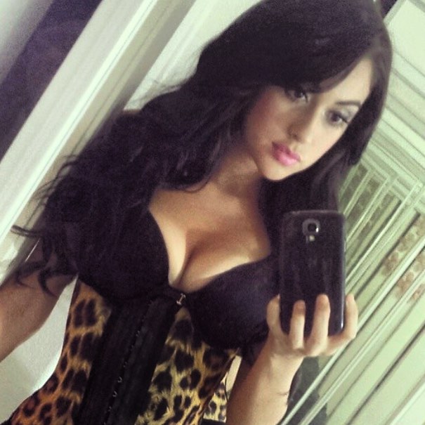 Jailyne Ojeda Ochoa taking a selfie