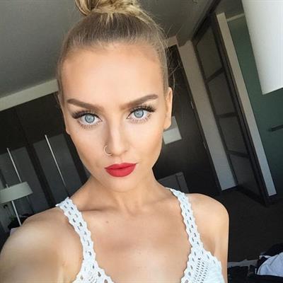 Perrie Edwards taking a selfie