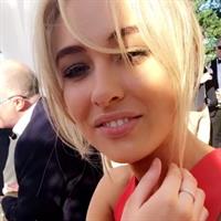 Nicola Hughes taking a selfie