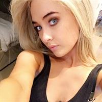 Nicola Hughes taking a selfie