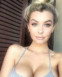 Emily Sears taking a selfie