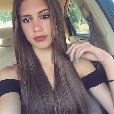 Betsy Alvarez taking a selfie