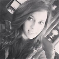 Caitlin McSwain taking a selfie