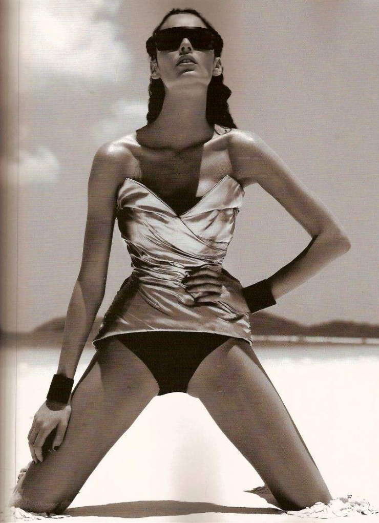 Herika Noronha in lingerie