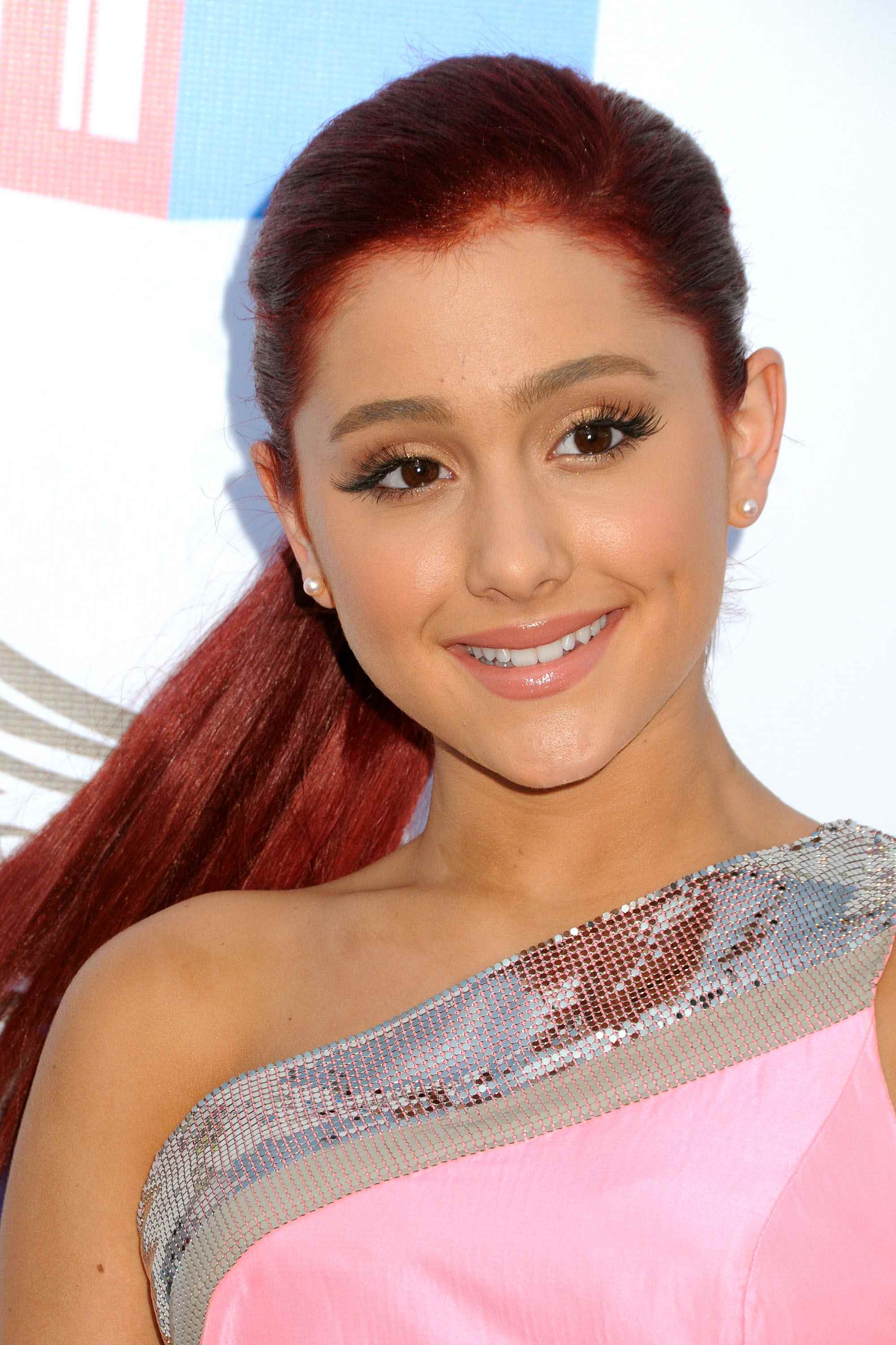 Ariana Grande Nude - 10 Pictures: Rating 8.36/10