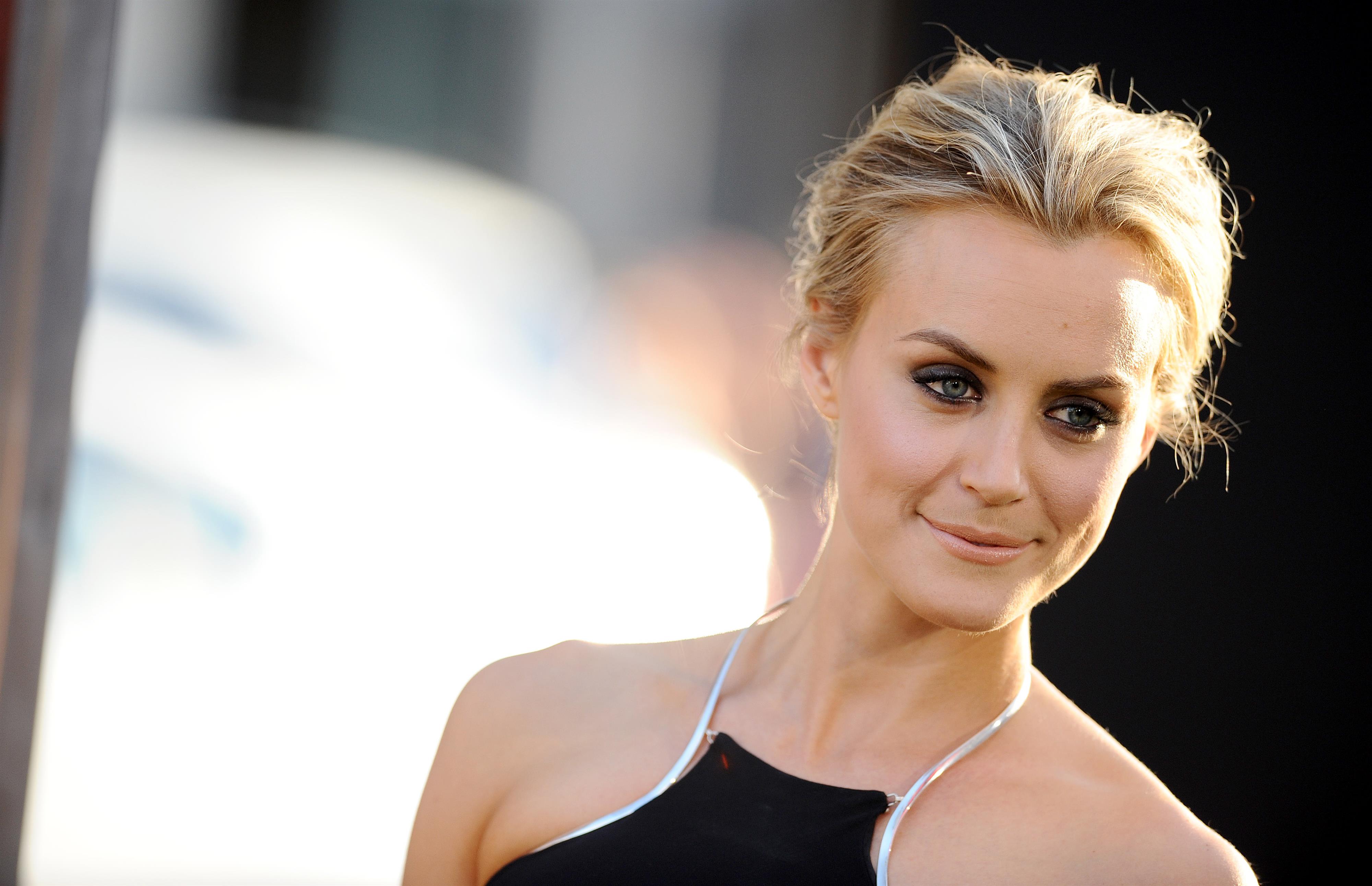 The Lucky One Los Angeles Premiere- April 16 2012