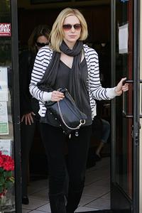 Laura Prepon out for lunch in Beverly Hills December 18, 2009