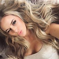 Anna Nyström taking a selfie