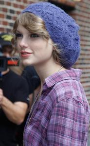 Taylor Swift arriving David Letterman Show October 26, 2010 