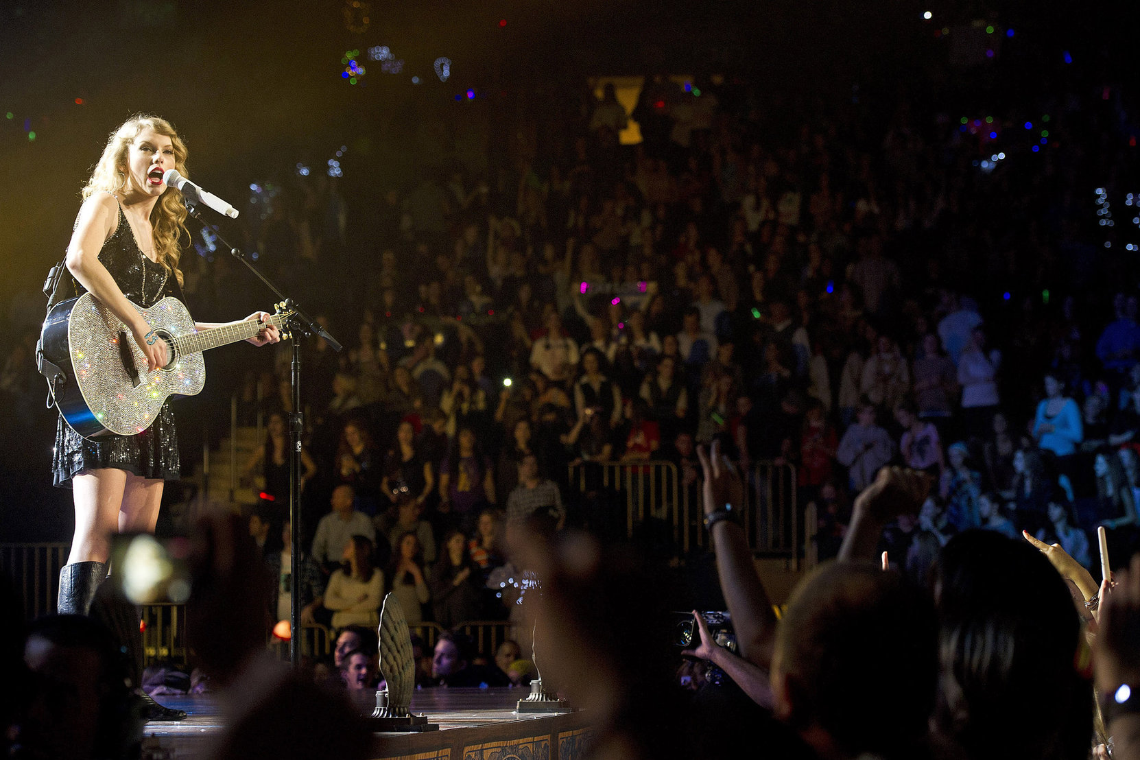 Taylor Swift and Selena Gomez performing at Madison Square Garden in New York, November 11, 2011 