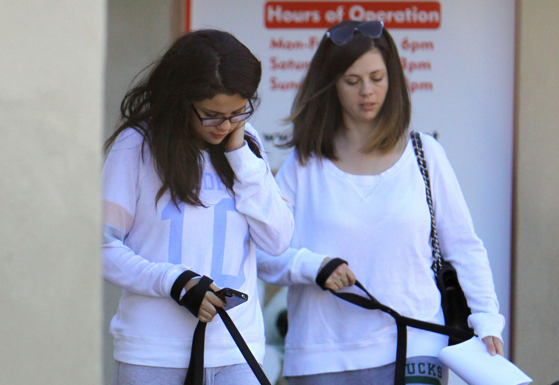 Selena Gomez taking her dogs to a Veterinary Clinic in Encino, November 24, 2012 