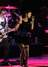 Selena Gomez performance in Pomona, September 18, 2010 