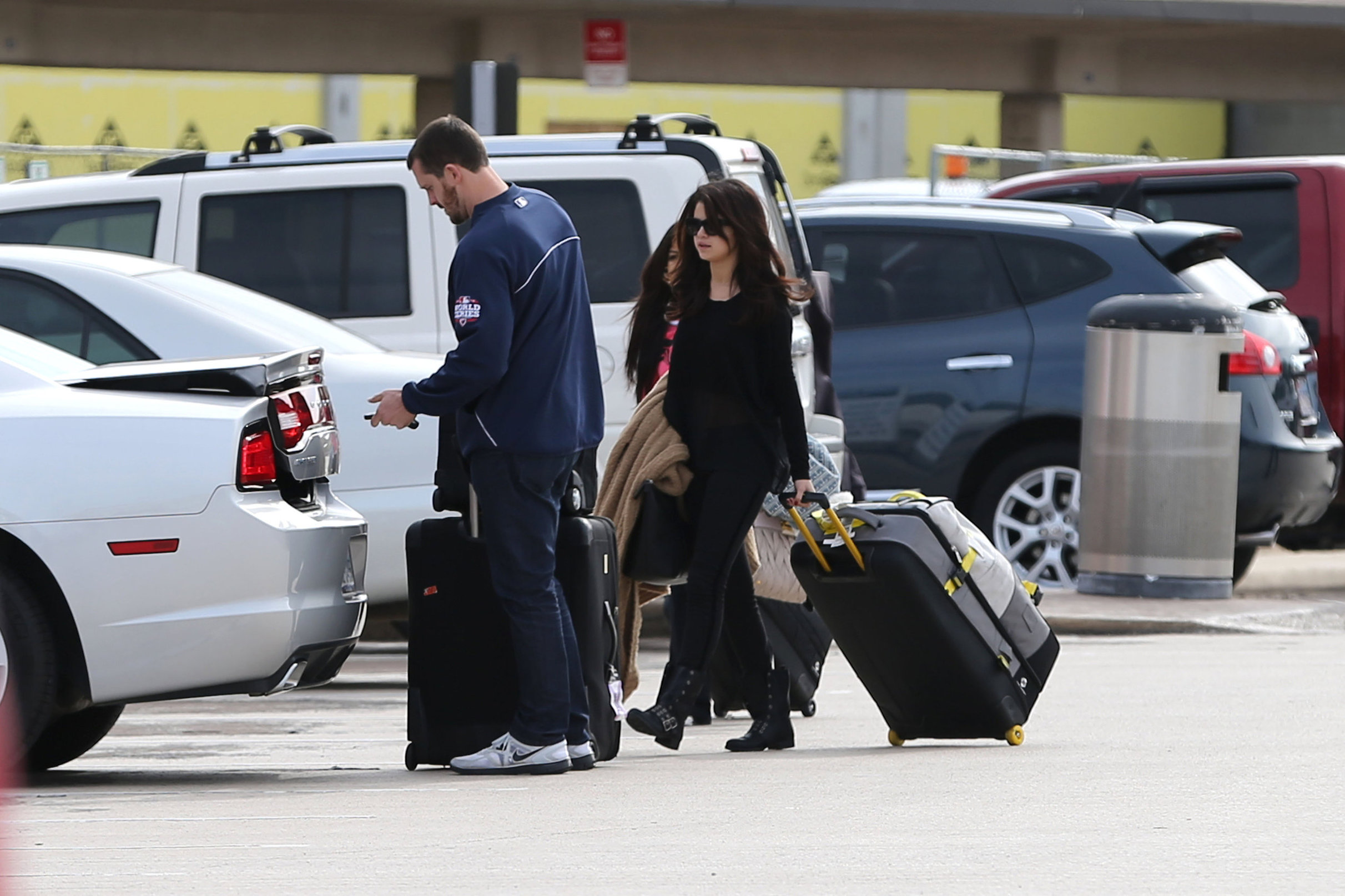 Selena Gomez returning to her home outside of Dallas 11/13/12 