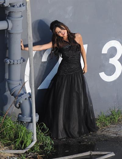 Behind the scenes of Selena Gomez's new video, 'Who Says' 