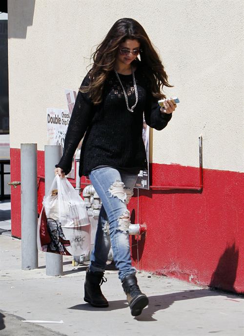 Selena Gomez in Encino - August 24, 2012