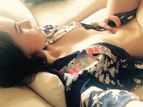 Alexis Young taking a selfie