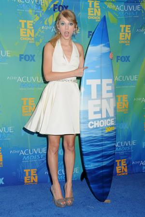 Taylor Swift at the 2011 Teen Choice Awards August 07, 2011 