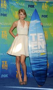 Taylor Swift at the 2011 Teen Choice Awards August 07, 2011 
