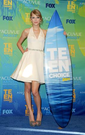 Taylor Swift at the 2011 Teen Choice Awards August 07, 2011 