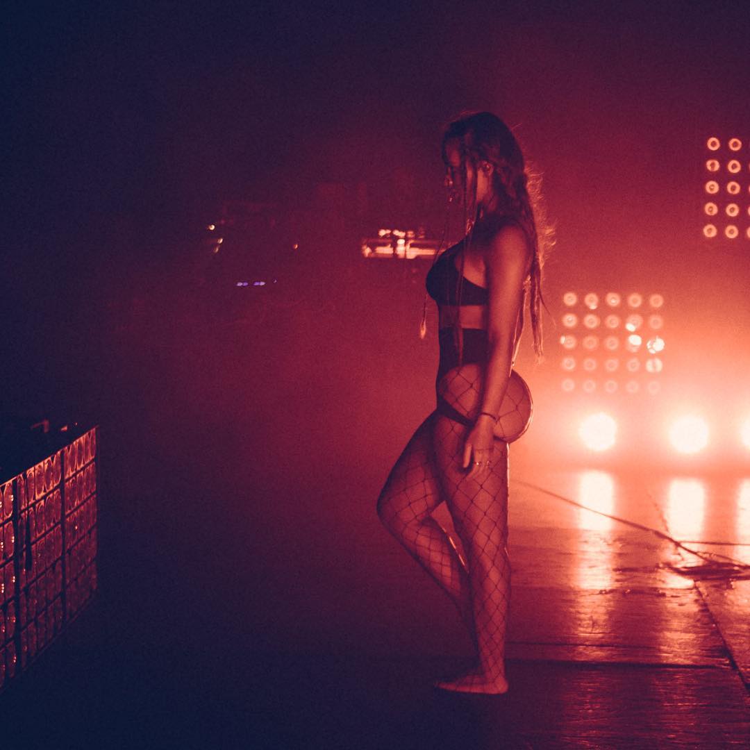 Niykee Heaton in a bikini