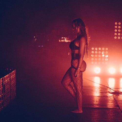 Niykee Heaton in a bikini