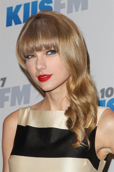 Taylor Swift at the KIIS FM 2012 Jingle Ball concert at Nokia Theatre in Los Angeles - December 1, 2012 